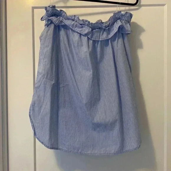 Size Small  Women’s Tank - Picture 3 of 6